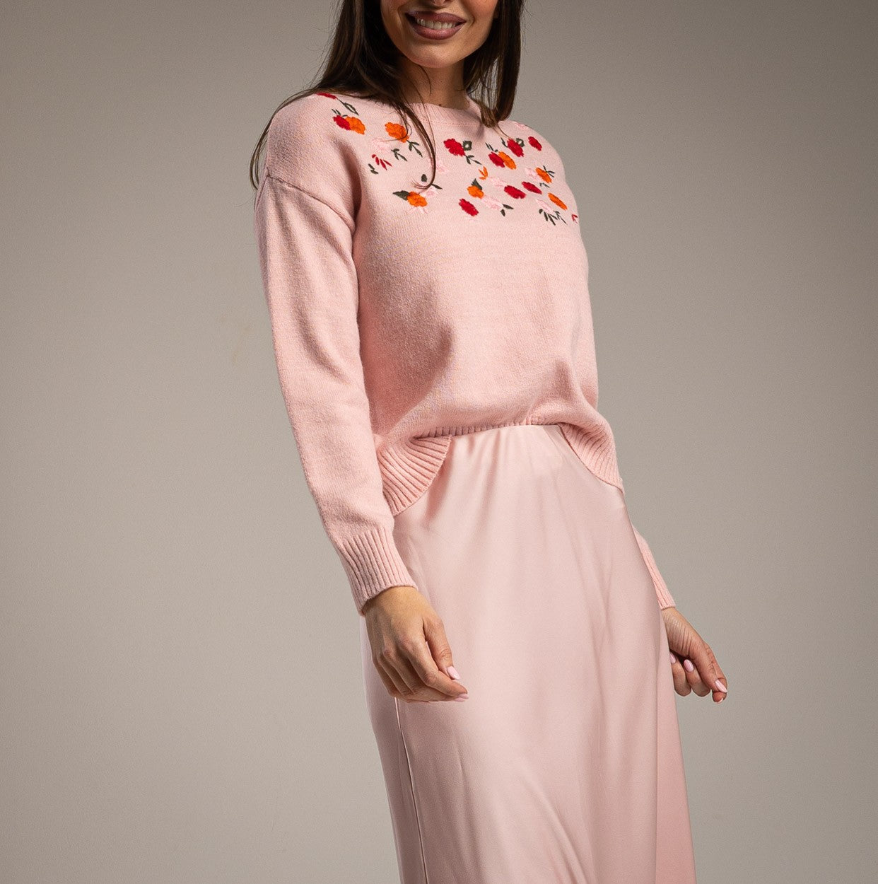 BABY PINK KNIT EMBROIDERED FLOWERS SWEATER