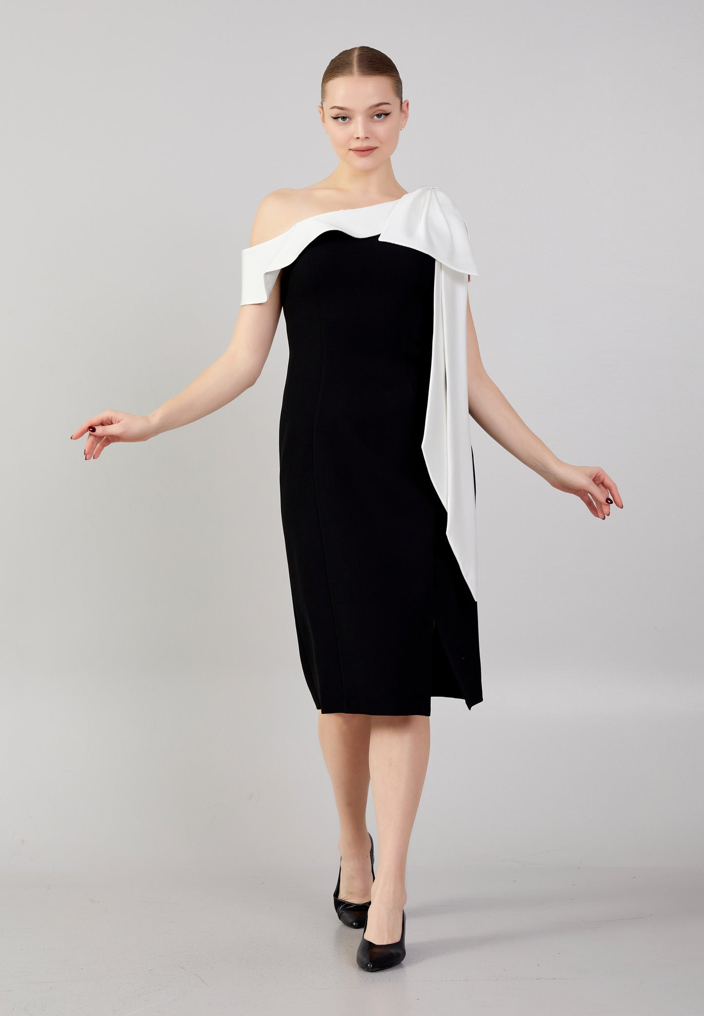 ELEGANT BLACK AND WHITE BOW MIDI DRESS