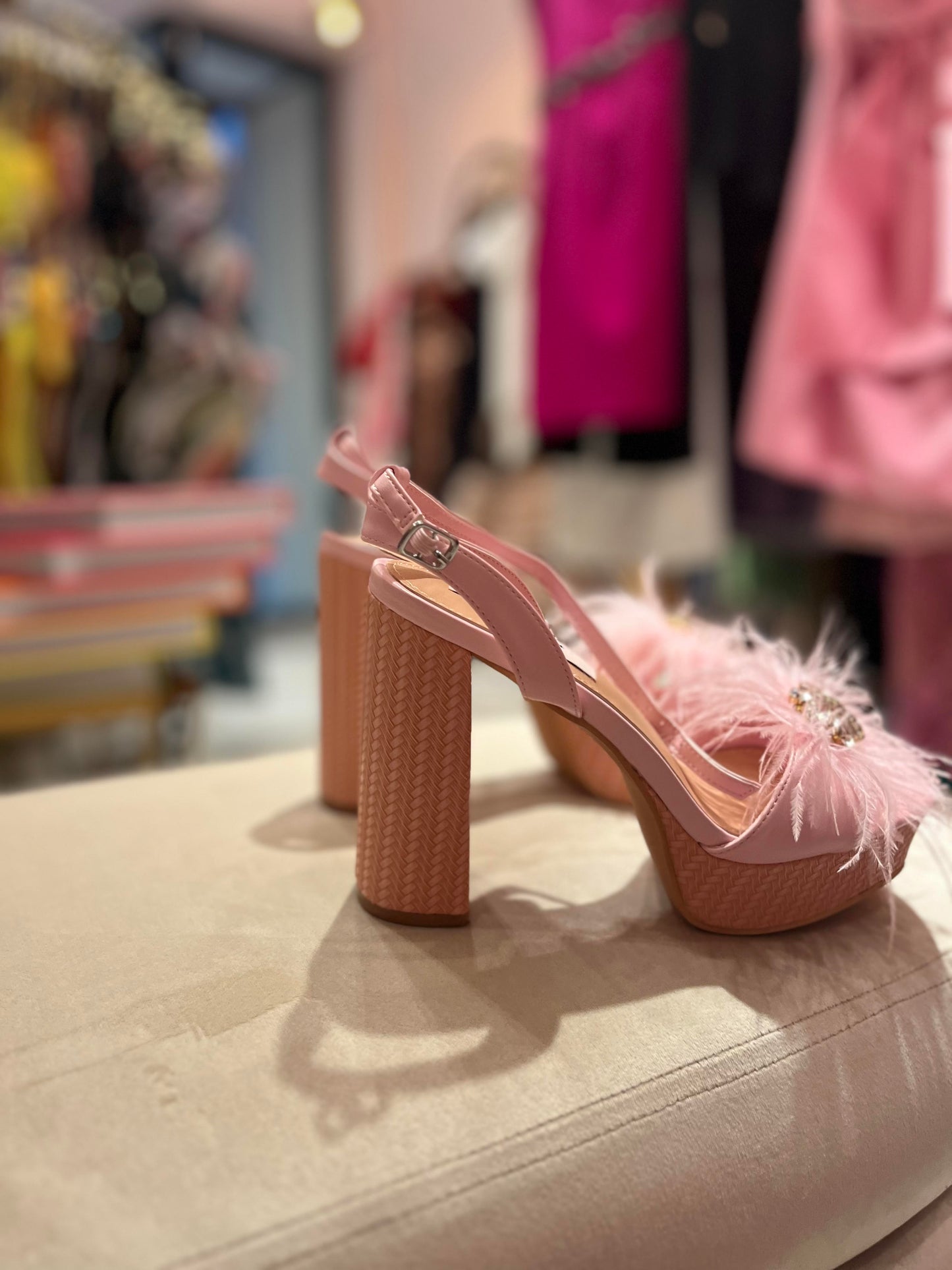 LIGHT PINK OSTRICH FEATHERS PLATEFORM HEELS