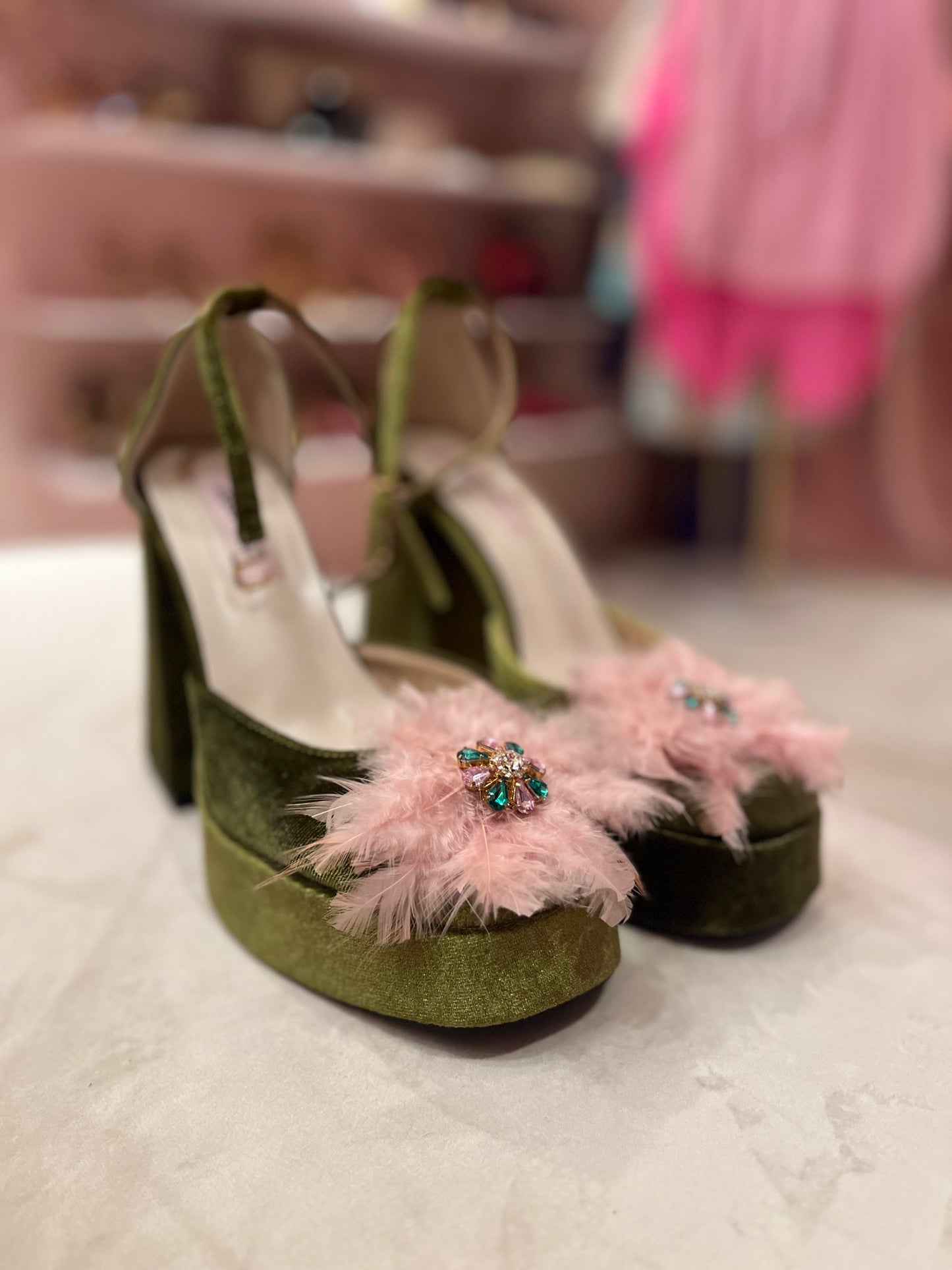 GREEN VELVET PLATEFORMS HEELS