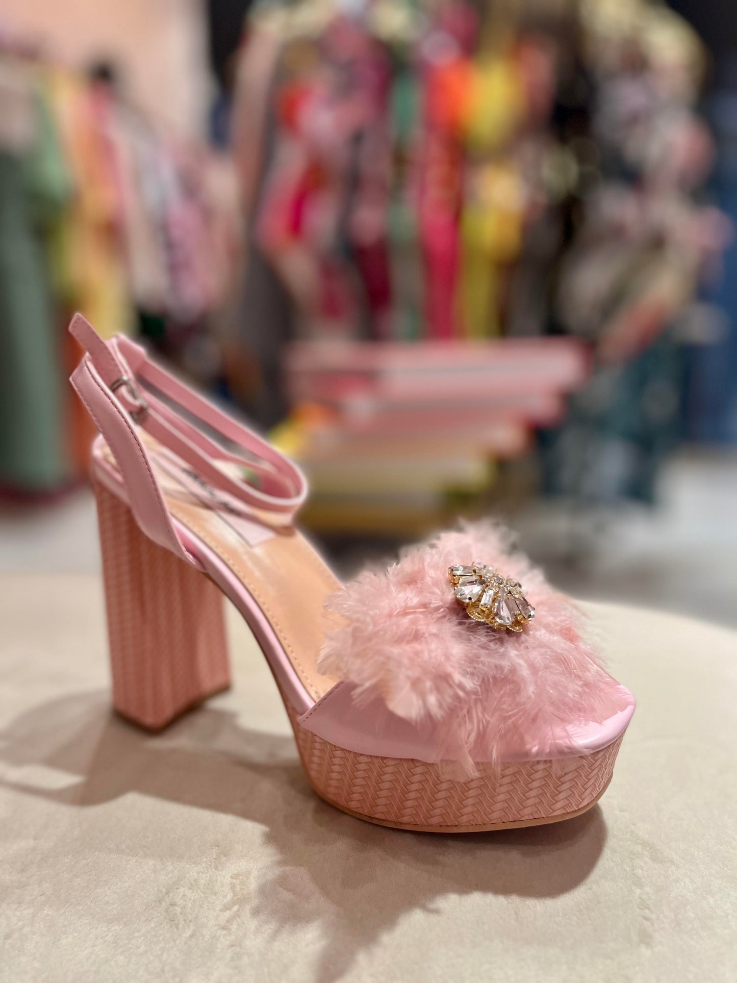 LIGHT PINK FEATHERS CRYSTAL PLAFORMS HEEL