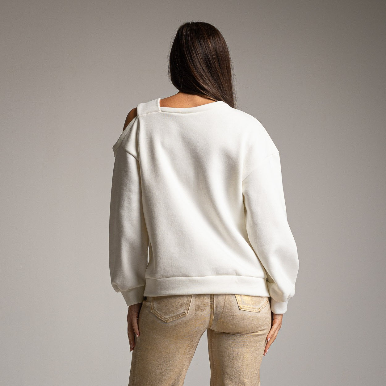 ASYMMETRIC WHITE FLEECE SWEATER