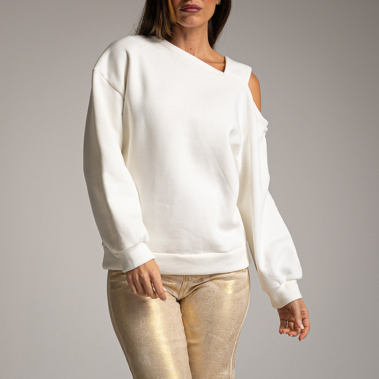 ASYMMETRIC WHITE FLEECE SWEATER