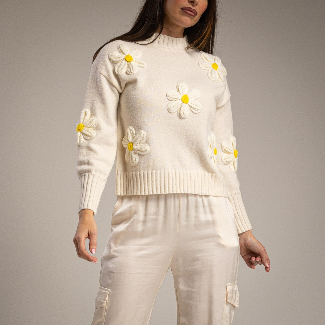 CROCHET MARGUERITE FLOWER KNIT SWEATER