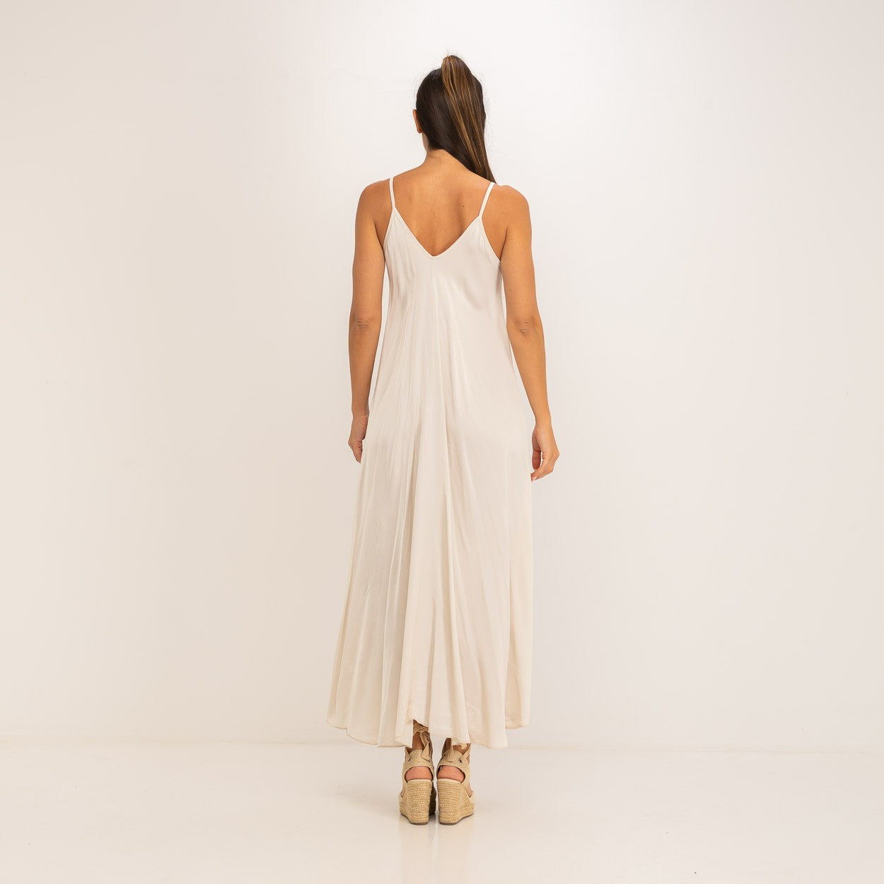 SATIN CREAM FLUIDE SUMMER DRESS