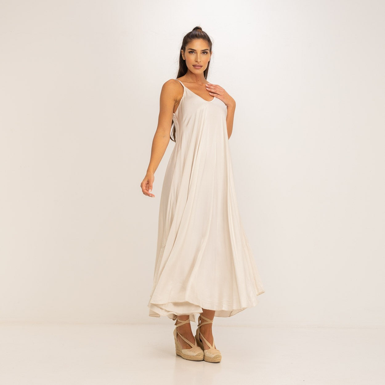 SATIN CREAM FLUIDE SUMMER DRESS