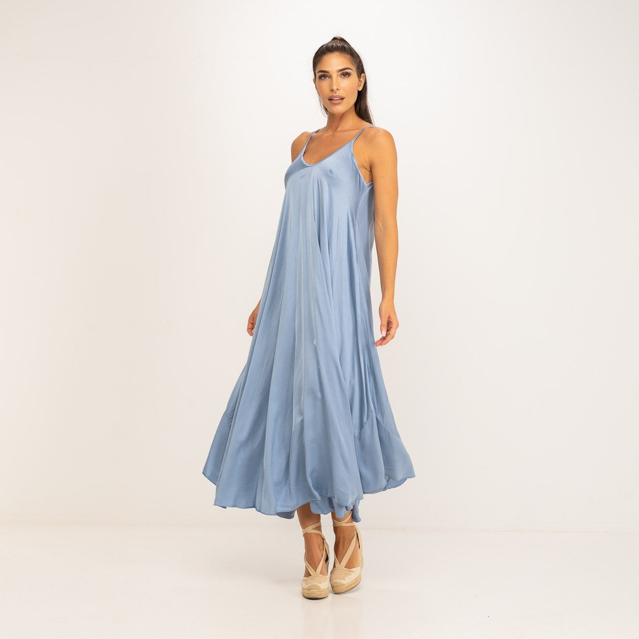 Icy blue satin fluide summer dress