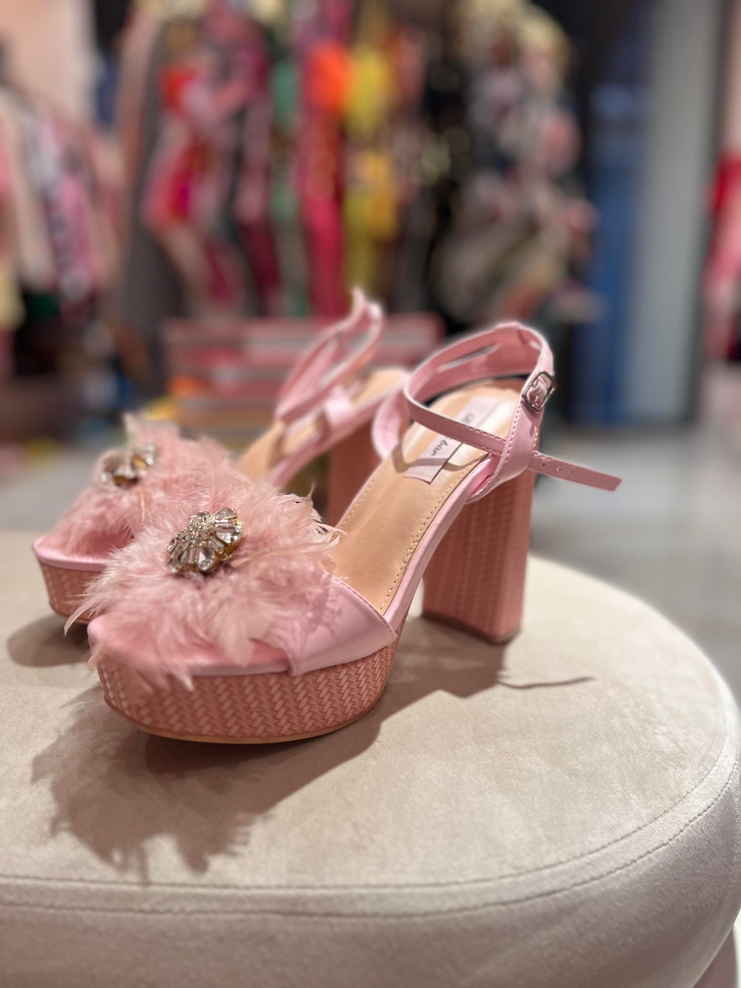 LIGHT PINK FEATHERS CRYSTAL PLAFORMS HEEL
