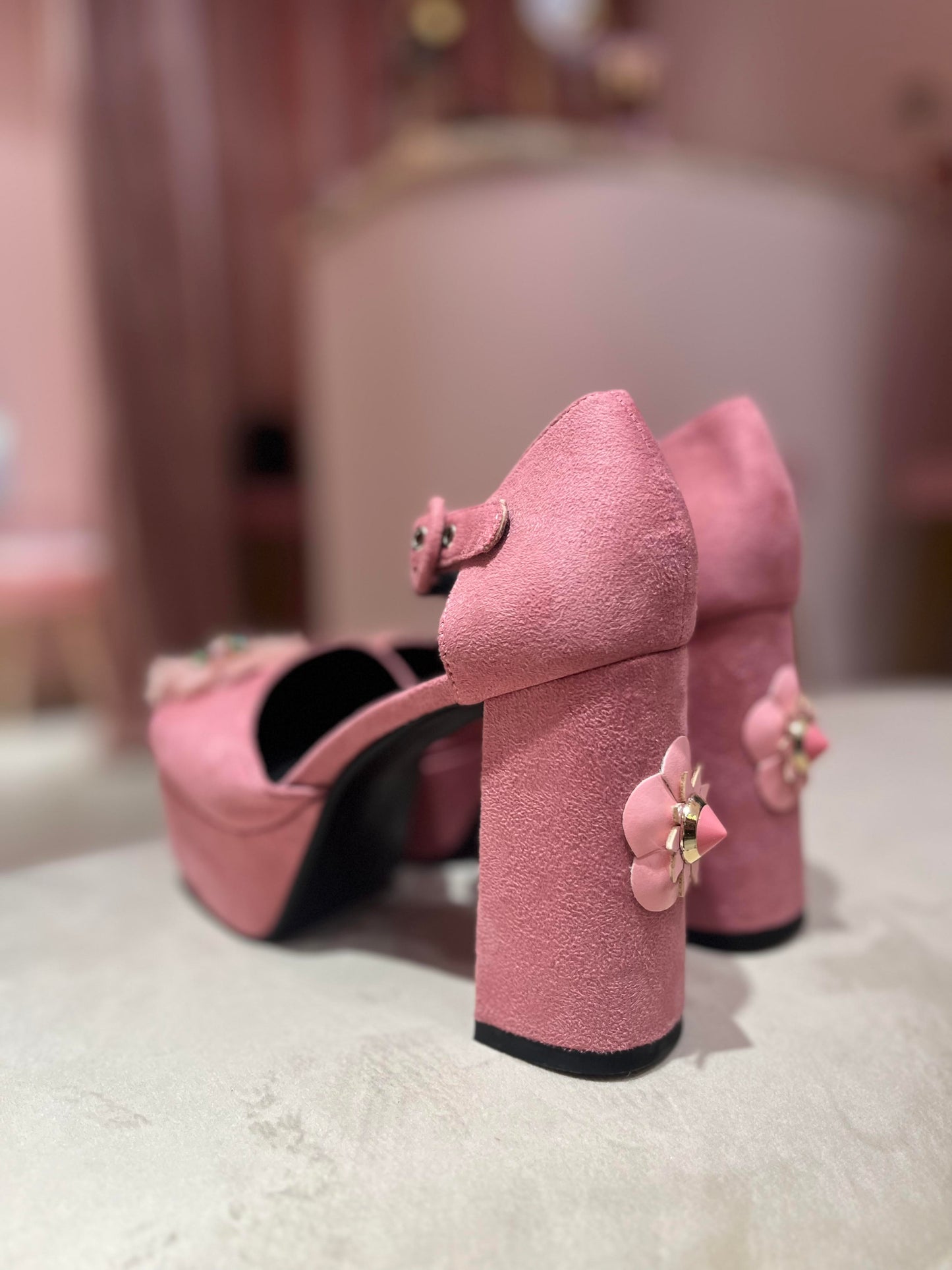 PINK SUEDE PLATEFORM FEATHER TRIM