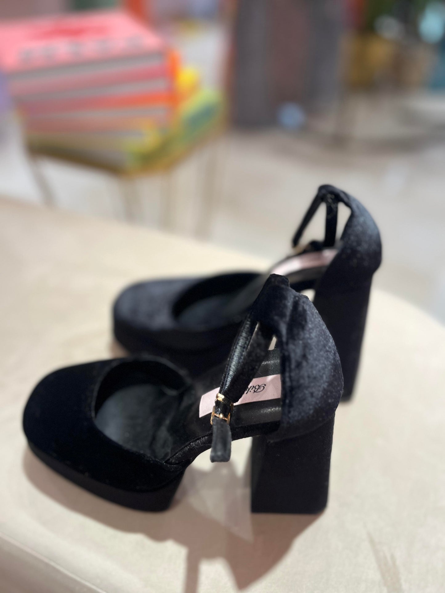 BLACK VELVET PLATEFORM HEELS