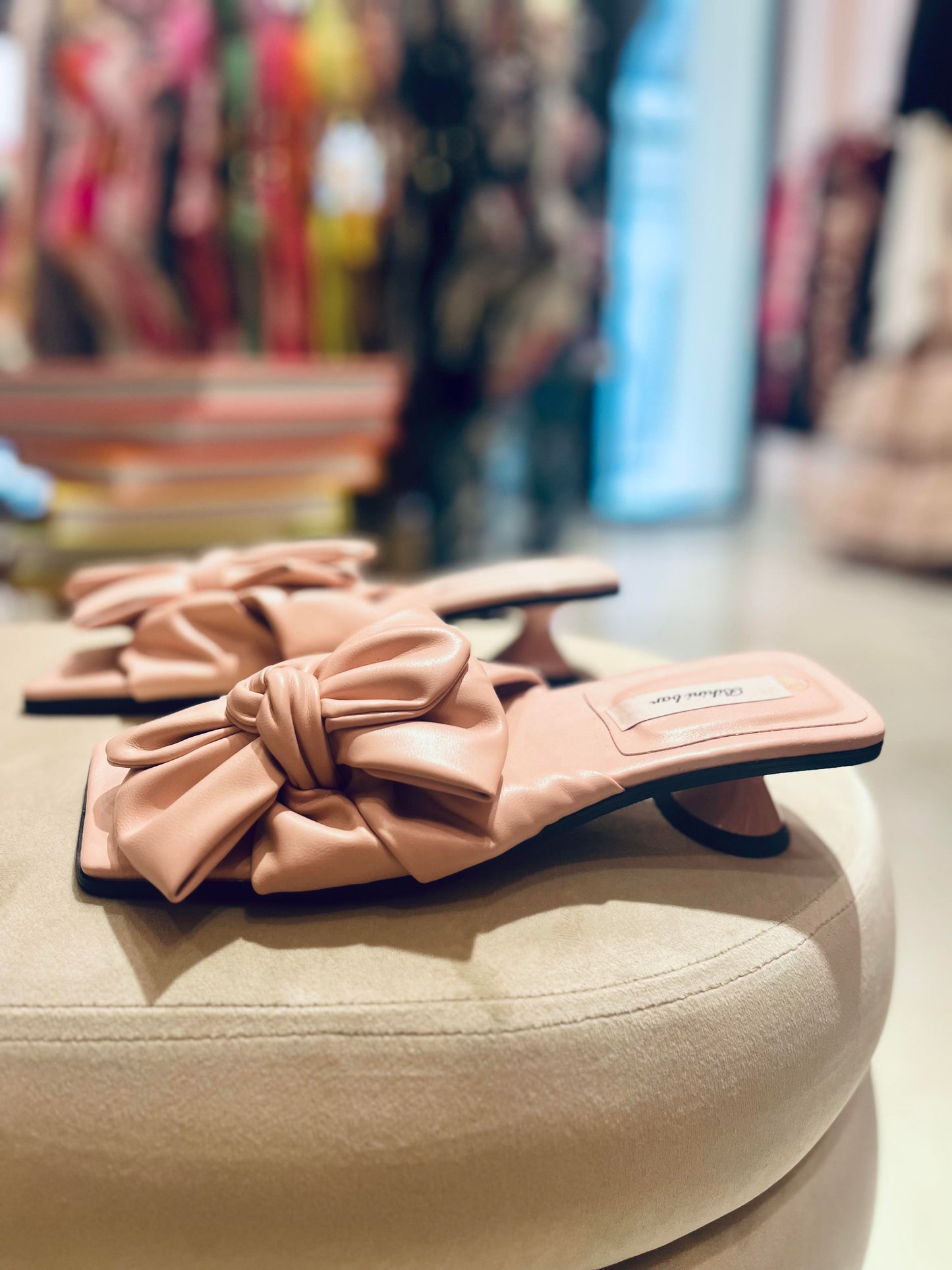 LIGHT PINK LEATHER BOW MULE