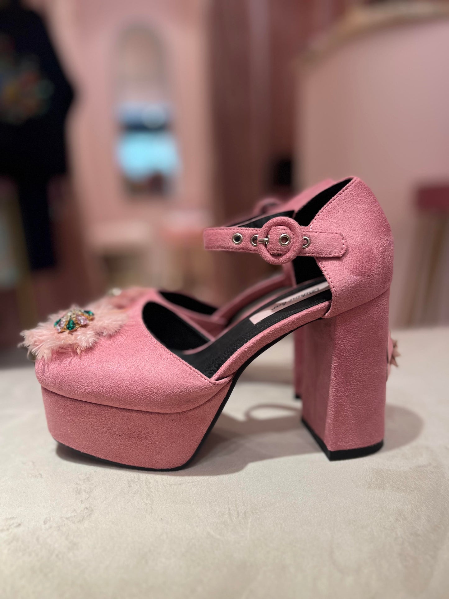 PINK SUEDE PLATEFORM FEATHER TRIM