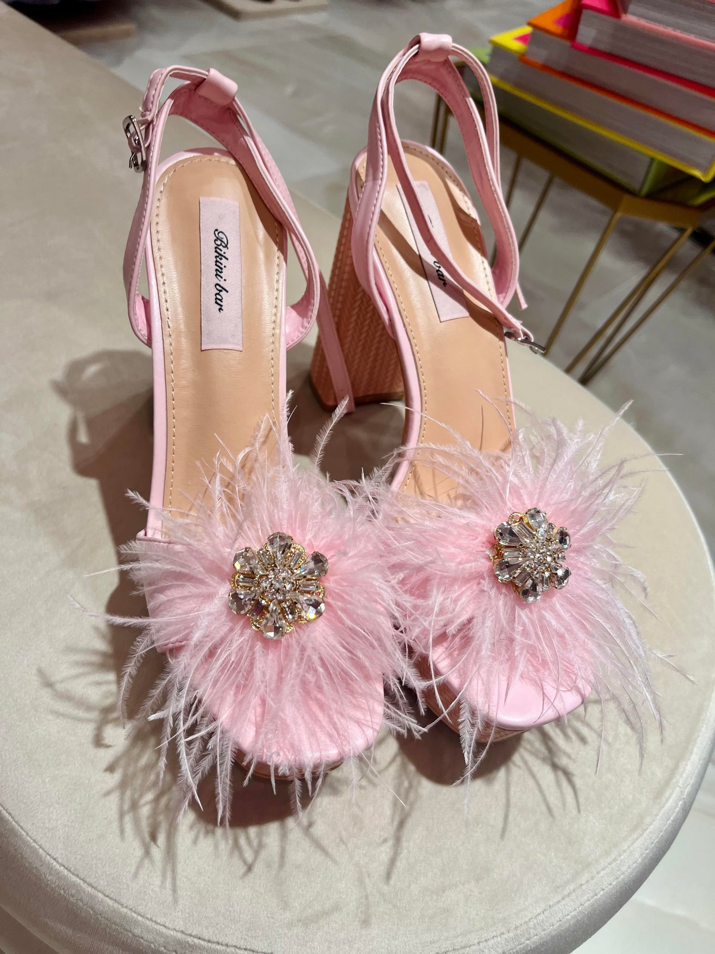 LIGHT PINK OSTRICH FEATHERS PLATEFORM HEELS