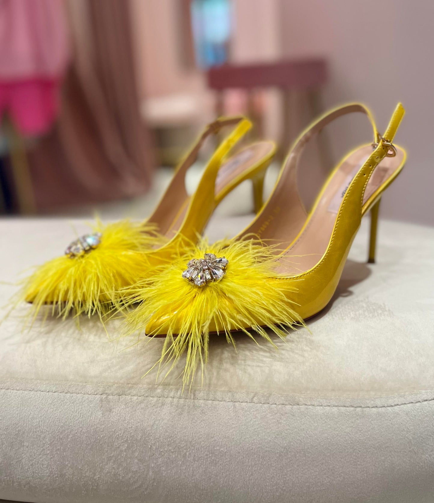 YELLOW OSTRICH CRYSTAL PUMP
