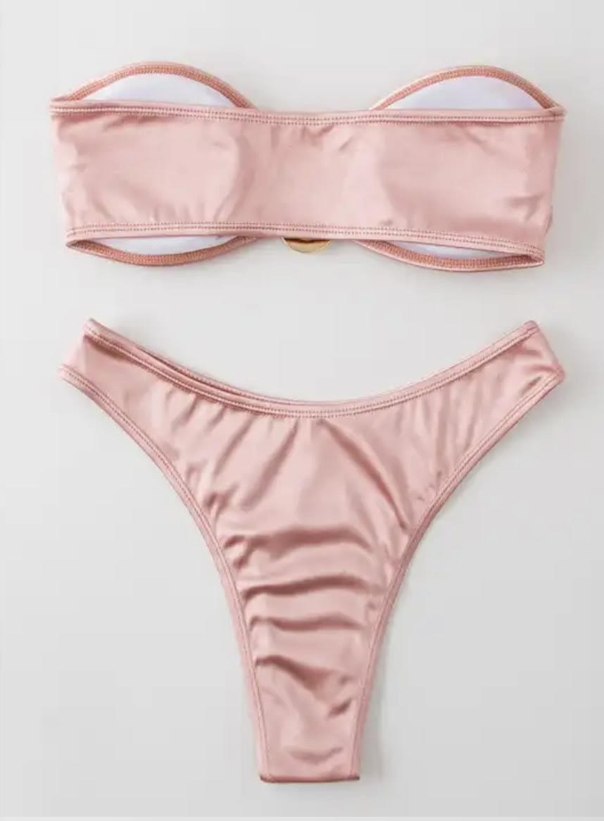 URSULA ANDRES BIKINI