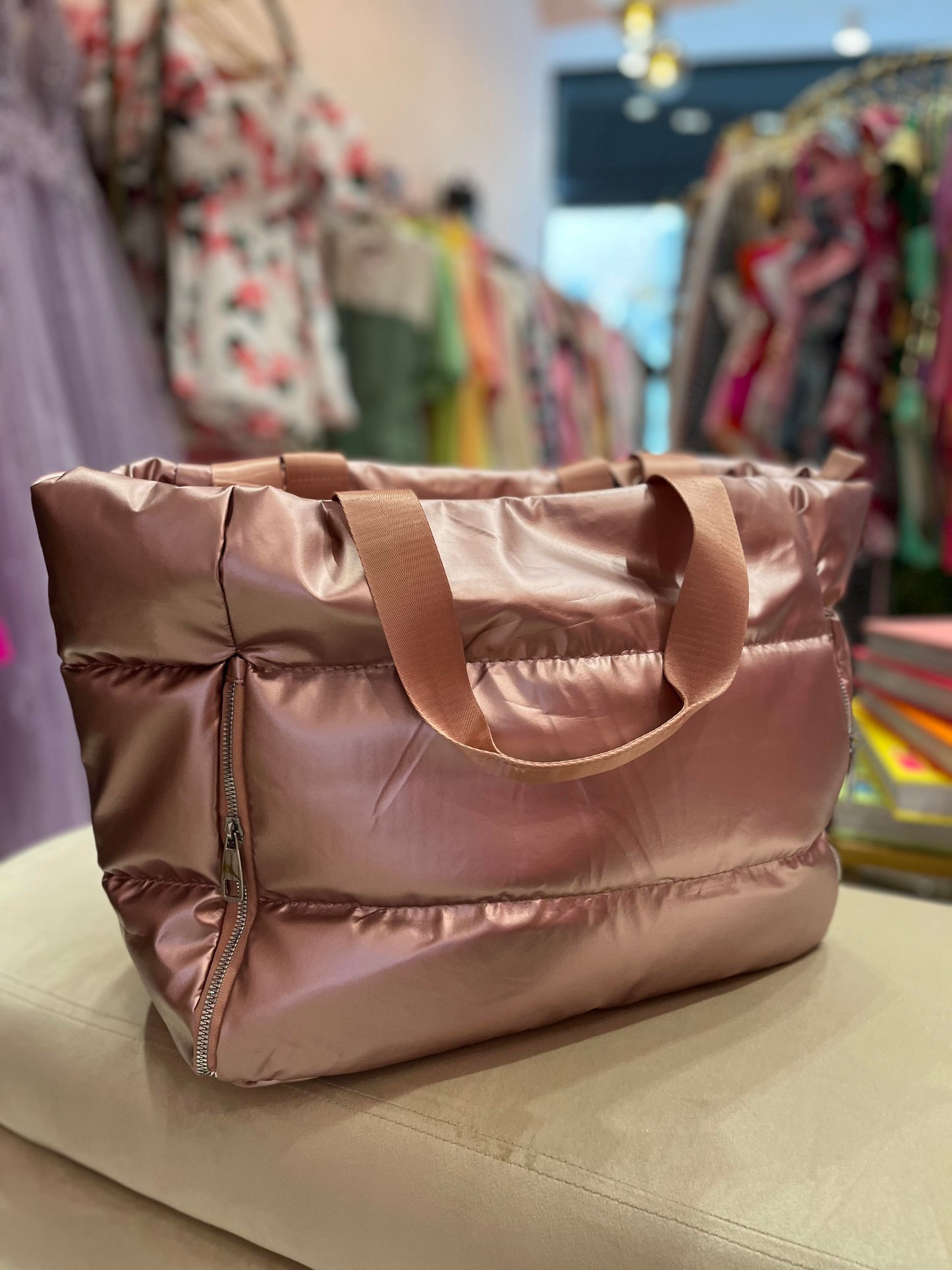 PINK METALLIC QUILTED SPORT BAG