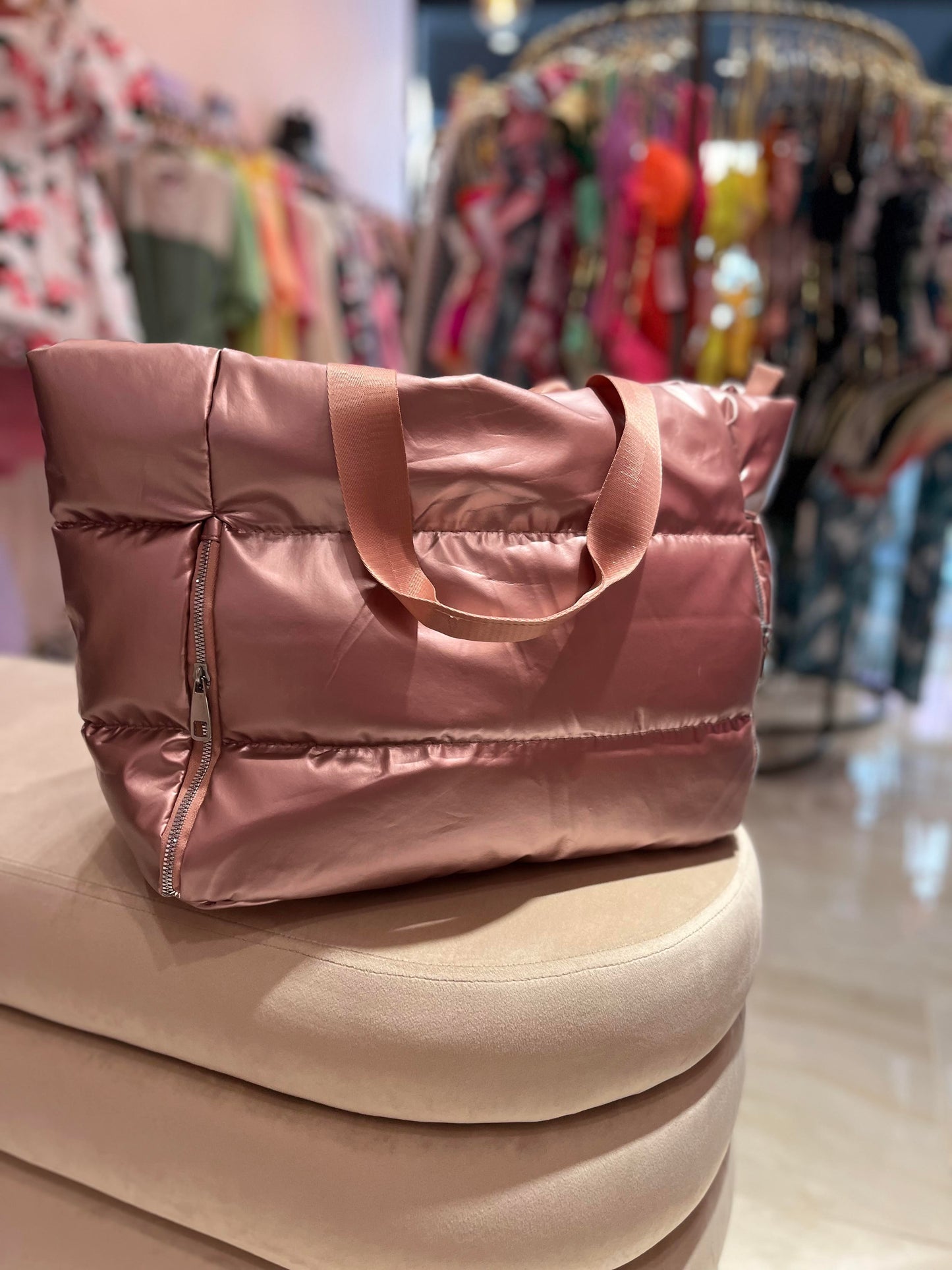 PINK METALLIC QUILTED SPORT BAG
