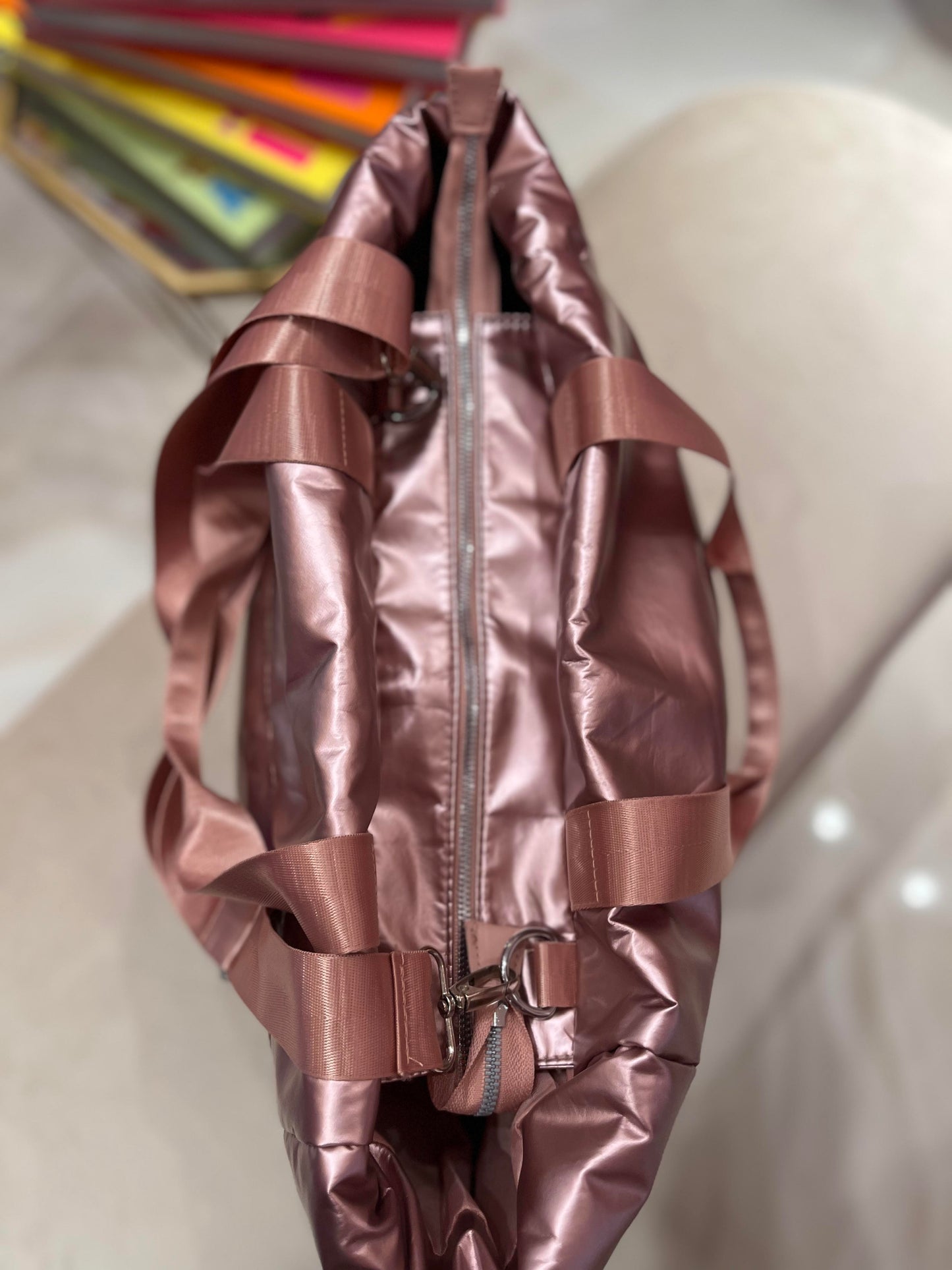 PINK METALLIC QUILTED SPORT BAG